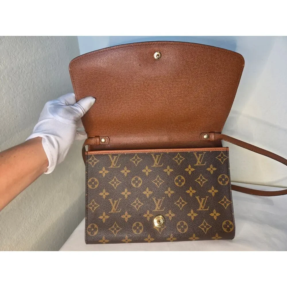 Louis Vuitton Monogram Bordeaux Bag Clutch Crossbody Vintage LV Removable Strap - Picture 8 of 16